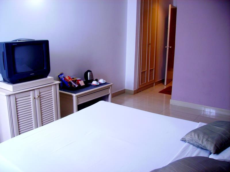 Legallery Suites Hotel Bandar Seri Begawan Exterior foto